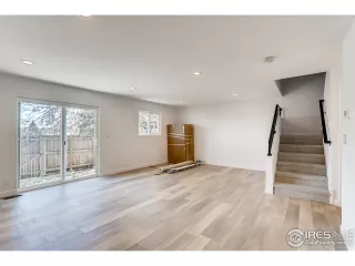 Photo #2: 911785 Listing