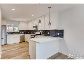 Photo #3: 911785 Listing