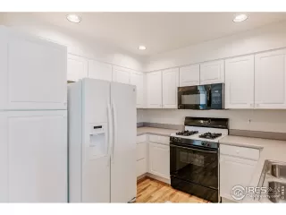 Photo #4: 911854 Listing