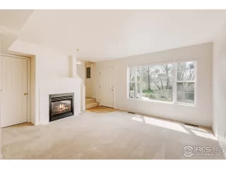 Photo #6: 911854 Listing