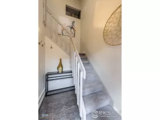 Photo #5: 911907 Listing 