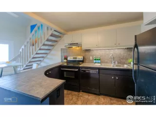 Photo #6: 911907 Listing 