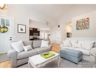 Photo #1: 911968 Listing