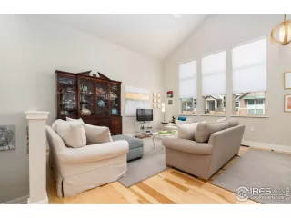 Photo #2: 911968 Listing