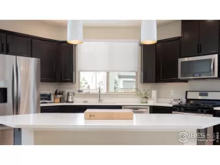 Photo #5: 911968 Listing