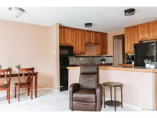 Photo #6: 9120244 Listing