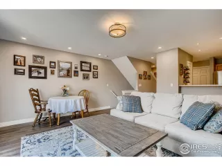 Photo #5: 912087 Listing