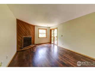 Photo #4: 912147 Listing