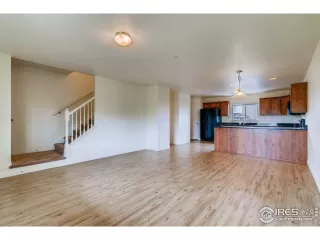 Photo #5: 912174 Listing