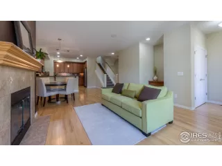 Photo #3: 912233 Listing