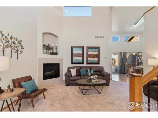 Photo #5: 912277 Listing