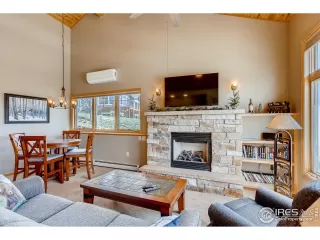 Photo #2: 912282 Listing