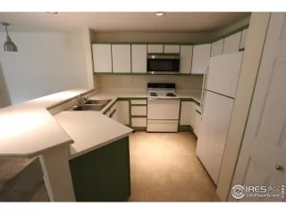 Photo #6: 912312 Listing