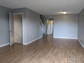 Photo #4: 912315 Listing