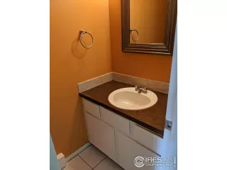 Photo #5: 912315 Listing