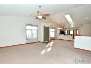 Photo #5: 912391 Listing