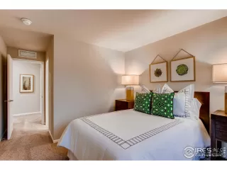 Photo #6: 912433 Listing