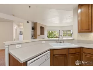 Photo #6: 912495 Listing