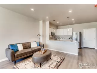 Photo #5: 912519 Listing