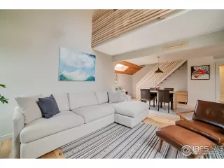 Photo #4: 912535 Listing