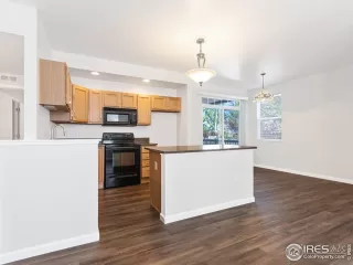 Photo #3: 912710 Listing