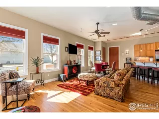 Photo #3: 912754 Listing