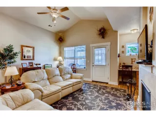 Photo #3: 912820 Listing