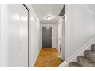 Photo #6: 9128324 Listing