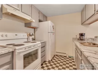 Photo #4: 913030 Listing 