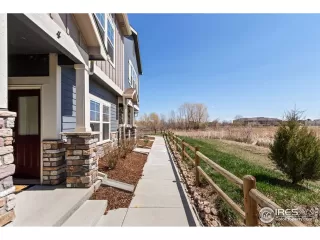 Photo #2: 913072 Listing