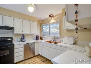 Photo #6: 913182 Listing