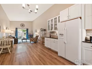 Photo #6: 913396 Listing