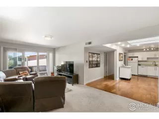 Photo #5: 913398 Listing 