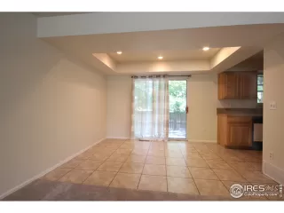 Photo #6: 913437 Listing