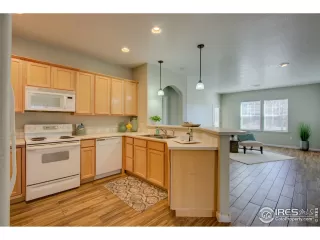 Photo #4: 913478 Listing