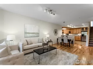 Photo #5: 913496 Listing