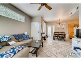 Photo #6: 913609 Listing