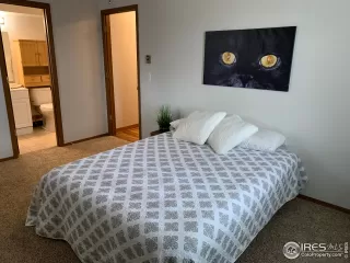 Photo #6: 913620 Listing