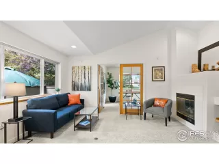 Photo #4: 913626 Listing