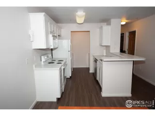 Photo #5: 913654 Listing