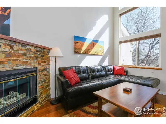 MLS: 913672 Condo For Sale