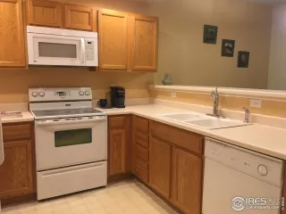 Photo #4: 913683 Listing