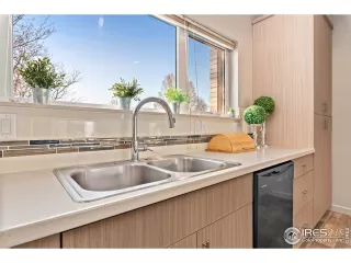 Photo #5: 913704 Listing 