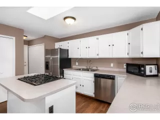 Photo #4: 913781 Listing