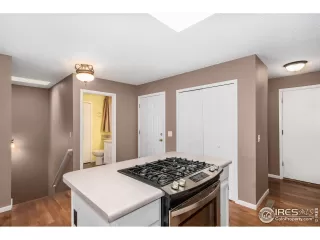 Photo #6: 913781 Listing