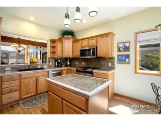 Photo #5: 913794 Listing