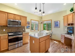 Photo #6: 913794 Listing