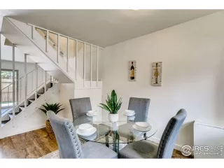 Photo #4: 913909 Listing 