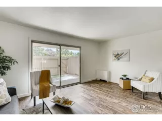 Photo #6: 913909 Listing 