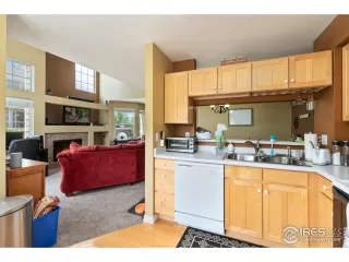 Photo #4: 913960 Listing